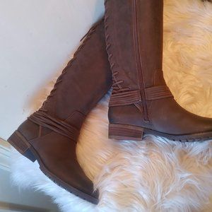 NWT Arturo Chiang Brown Riding Boots